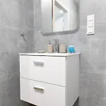 Old Town 5 Min Free Parking & Breakfast Balcony - Grey Harmony By Uniquerent ヴロツワフ