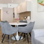 Old Town 5 Min Free Parking & Breakfast Balcony - Grey Harmony By Uniquerent Lägenhet Wrocław