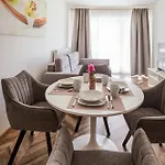 Old Town 5 Min Free Parking & Breakfast Balcony - Grey Harmony By Uniquerent Wroclaw