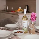 Old Town 5 Min Free Parking & Breakfast Balcony - Grey Harmony By Uniquerent Wroclaw