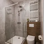 Apartment Old Town 5 Min Free Parking & Breakfast Balcony - Grey Harmony By Uniquerent *