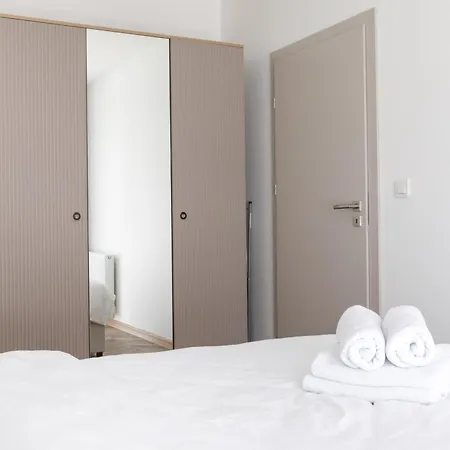 Grey Harmony By Uniquerent Apartment Wroclaw