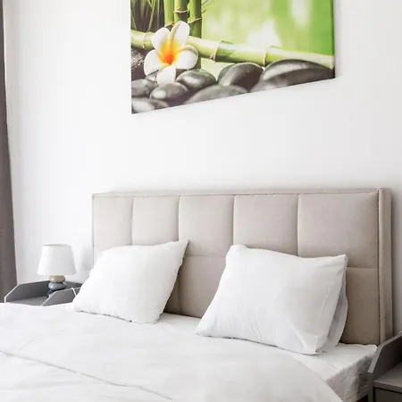 Grey Harmony By Uniquerent Apartment