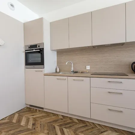 Grey Harmony By Uniquerent Apartment Wroclaw