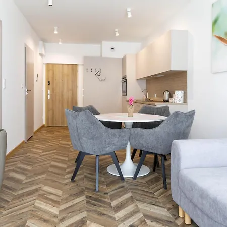 Grey Harmony By Uniquerent Apartment Wroclaw