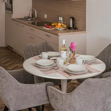 Grey Harmony - Po Prostu W Centrum Wroclawia 5 Min Od Rynku By Uniquerent Апартаменты *